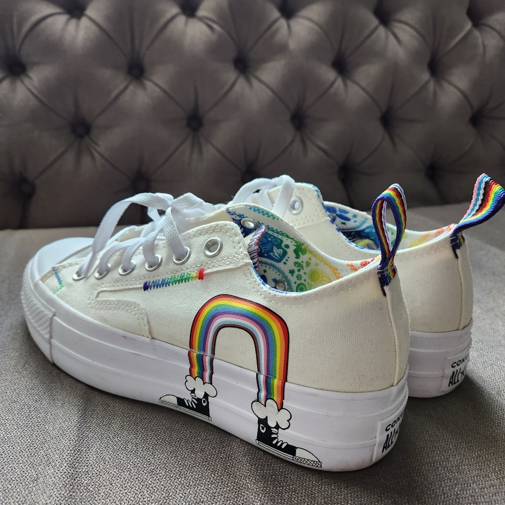 Like new Pride Converse Lift